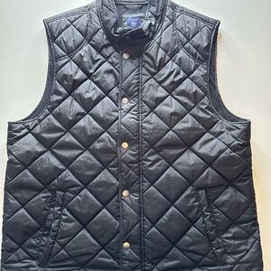 GAP Men's Black Quilted Vest